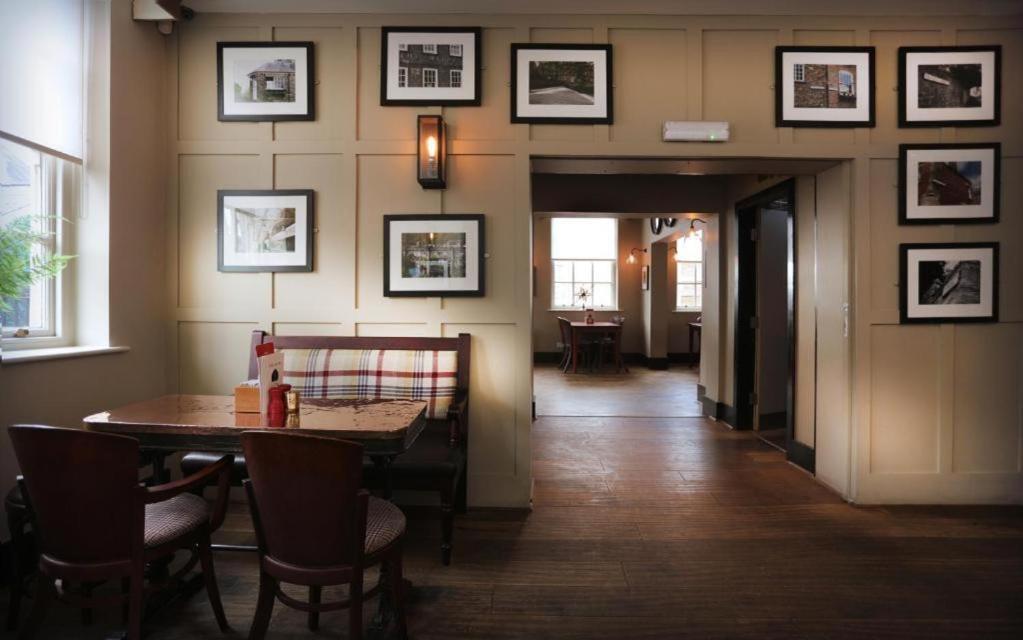 The Mitre Inn 내어스버러 외부 사진