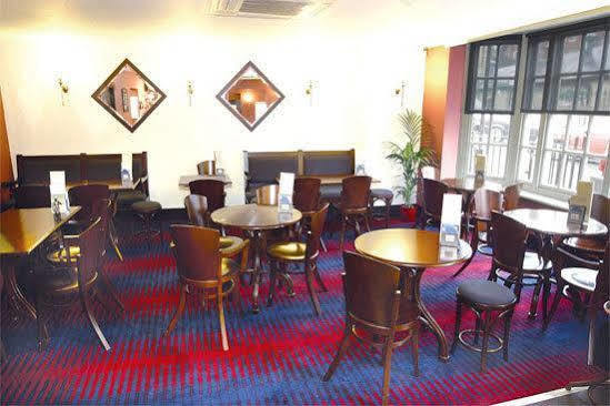The Mitre Inn 내어스버러 외부 사진